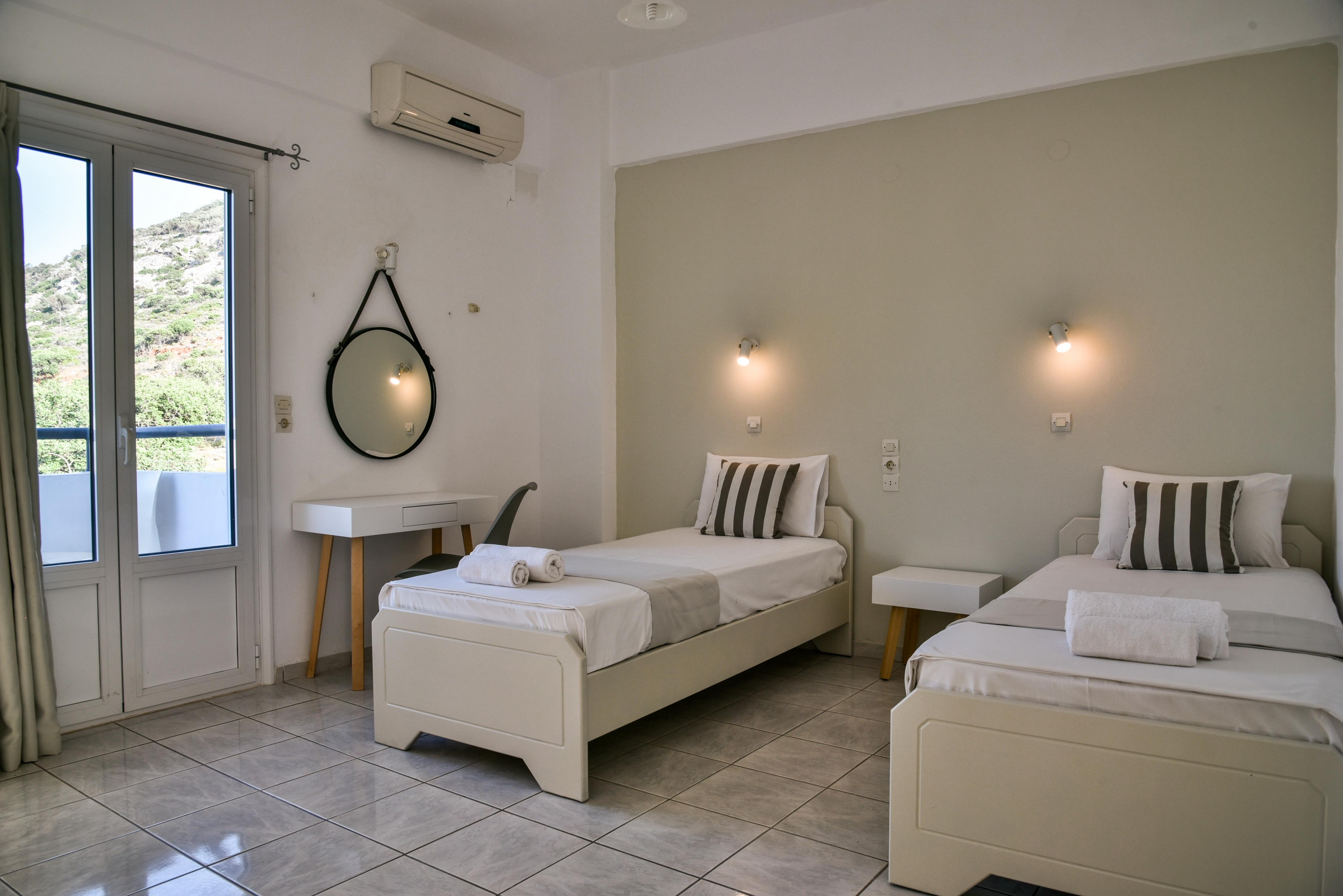 Iraklis Apartments Stalida エクステリア 写真