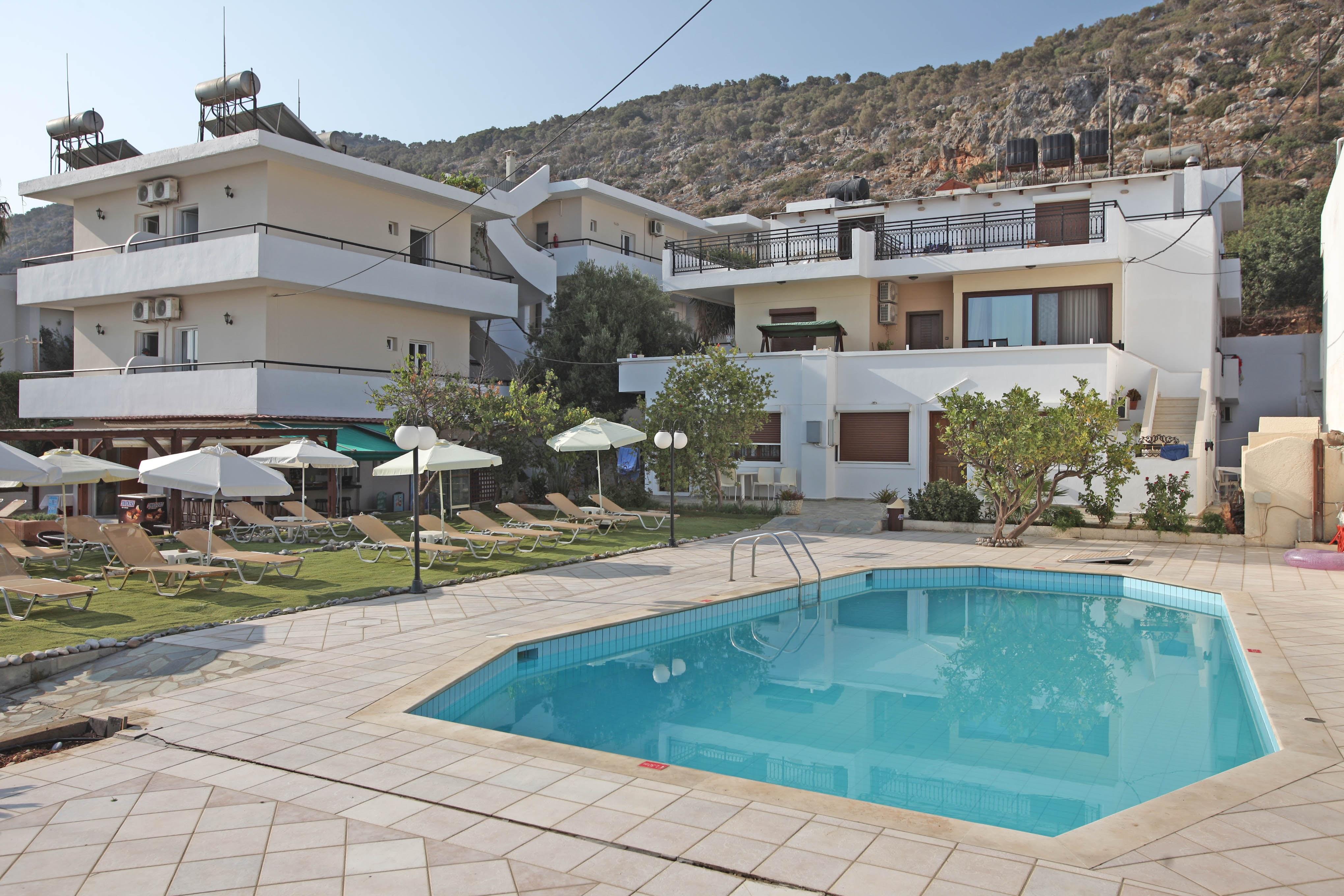 Iraklis Apartments Stalida エクステリア 写真