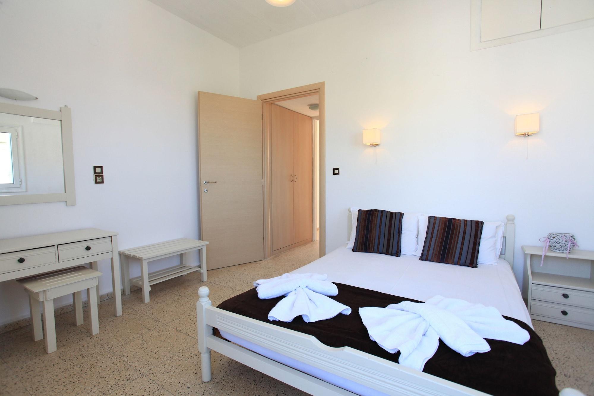 Iraklis Apartments Stalida エクステリア 写真
