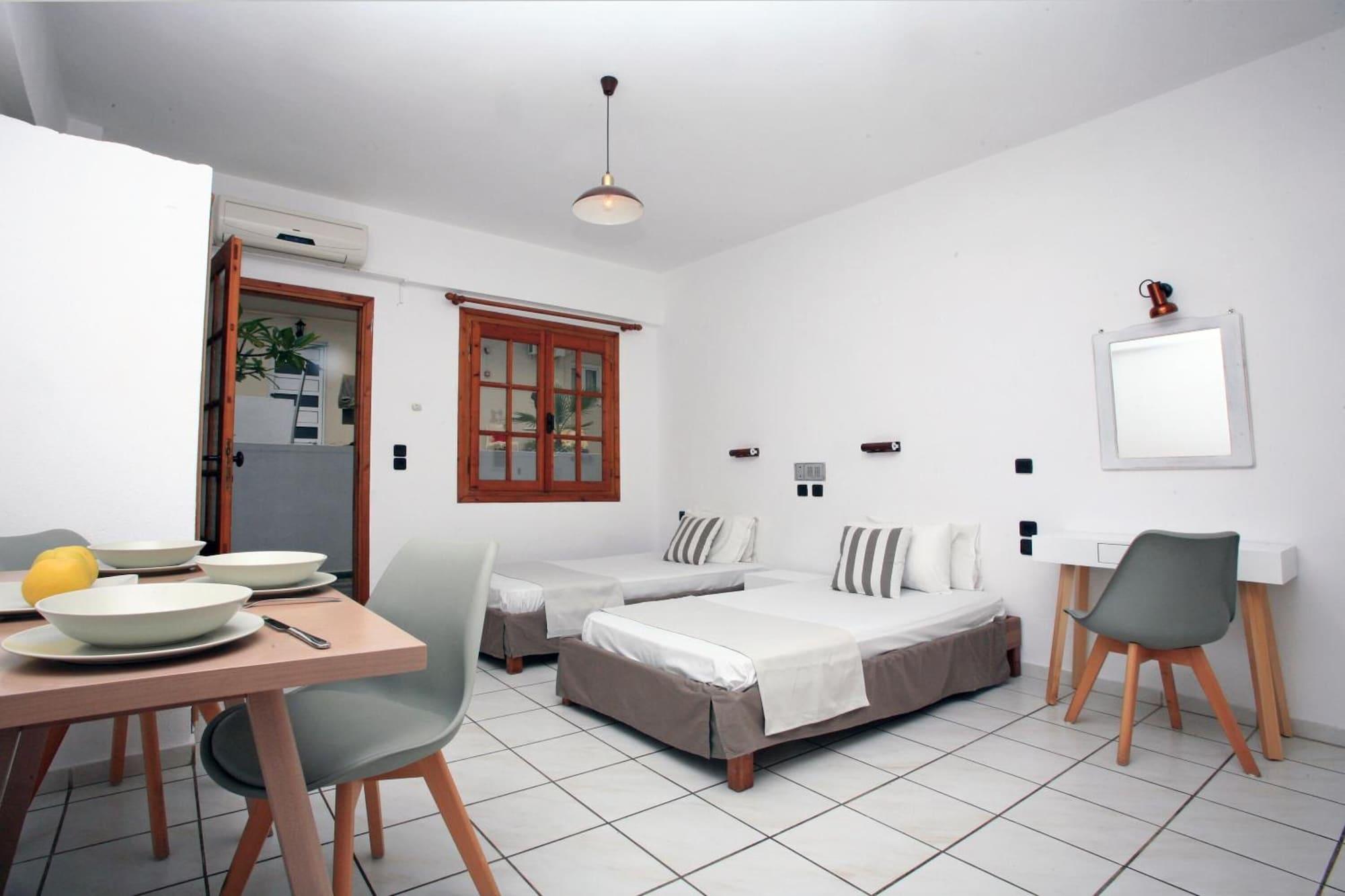 Iraklis Apartments Stalida エクステリア 写真